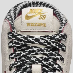 Nike SB & Welcome Madrid Zoom Blazer Mid - Sail / Dark Beetroot