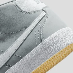 Nike SB Blazer Mid Iso - Wolf Grey / Gum / White