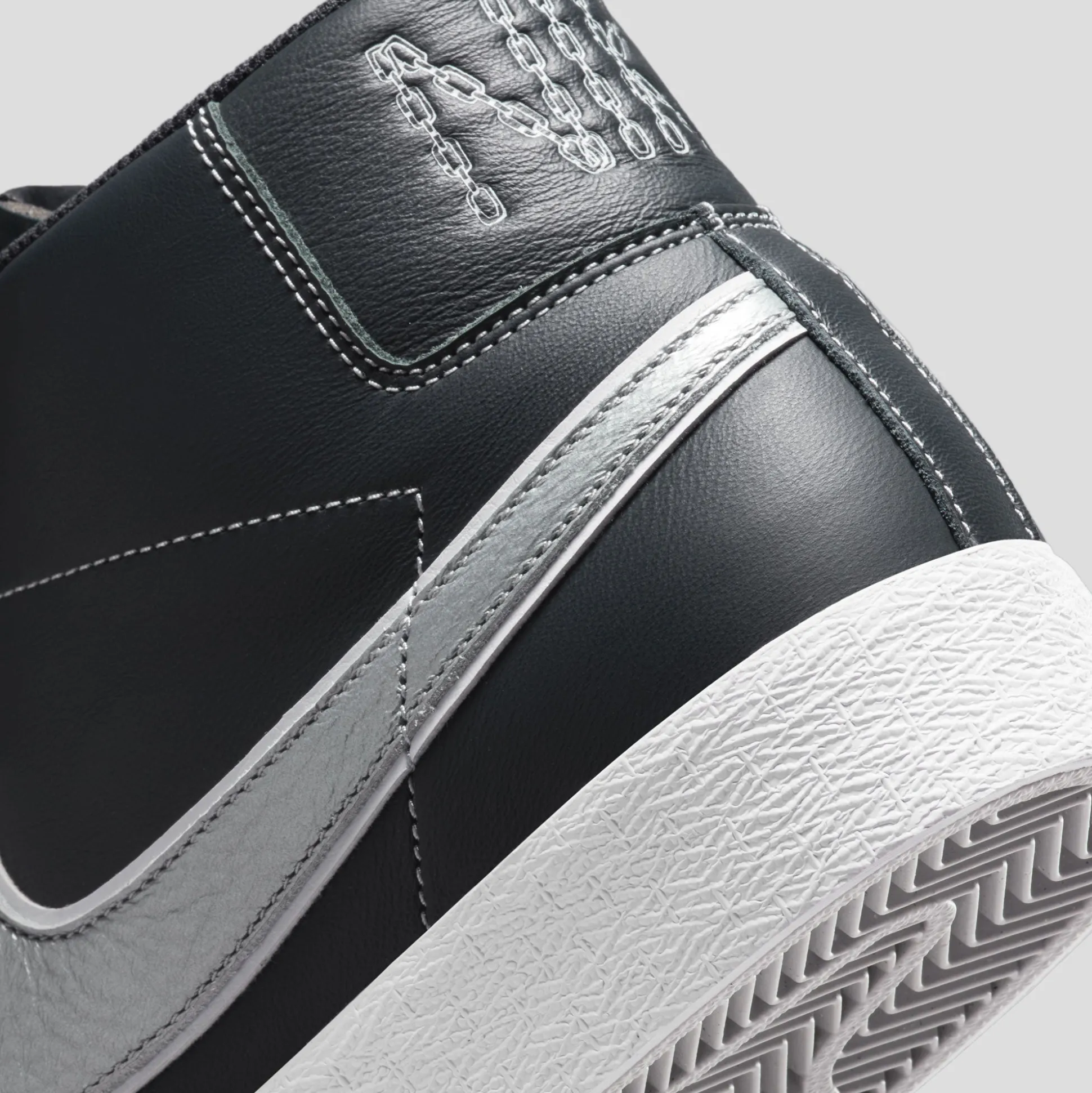 Nike SB Zoom Blazer Mid Mason Silva - Dark Obsidian / Metallic Silver