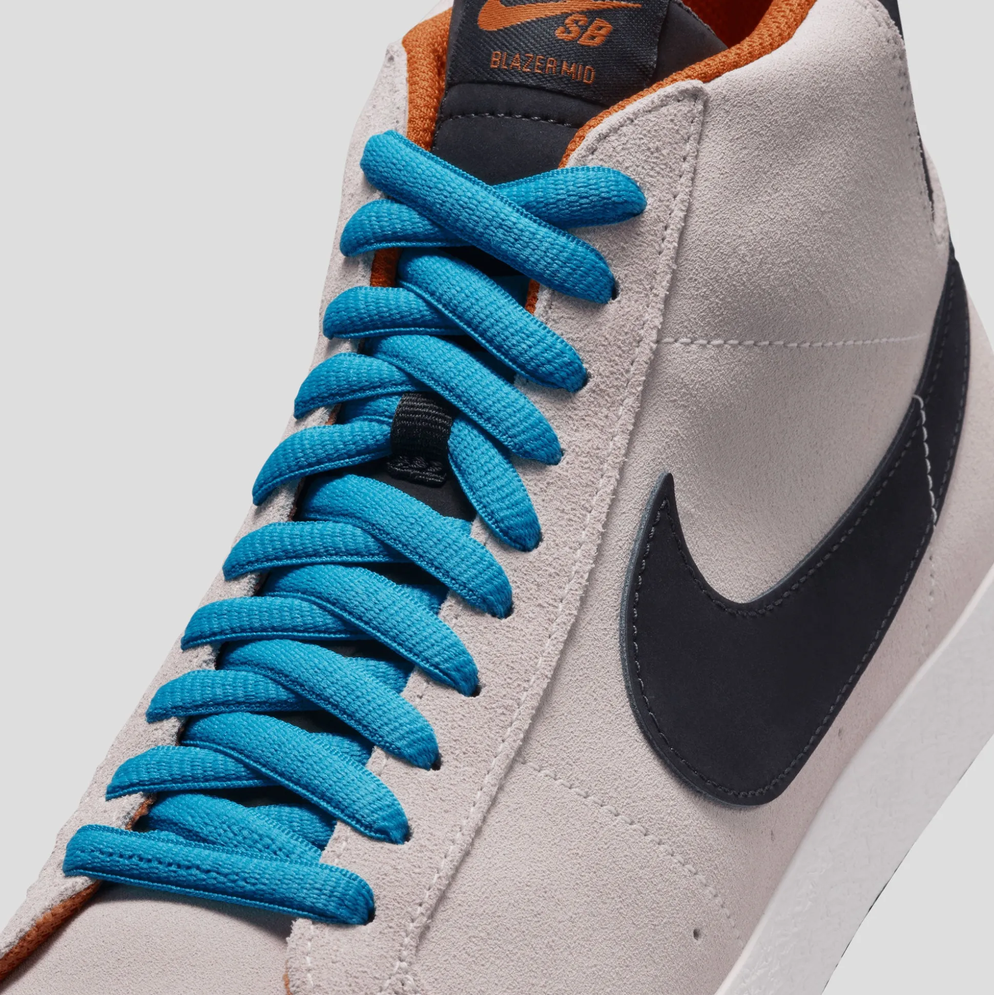 Nike SB Zoom Blazer Mid Olympic Safari - Phantom / Chlorine Blue-Black