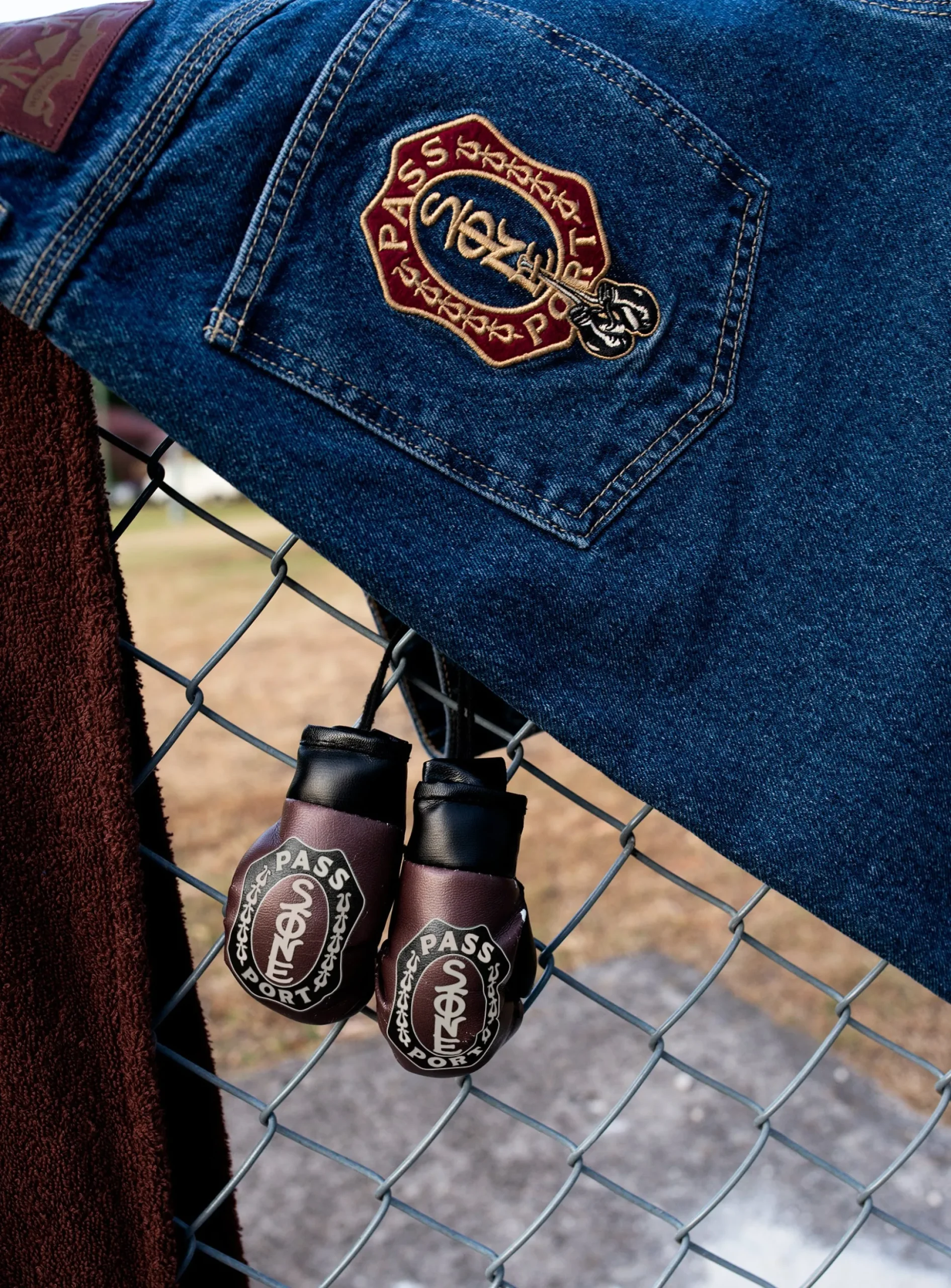 Pass~Port & Anthony "Stone" Mapstone Souvenir Boxing Gloves