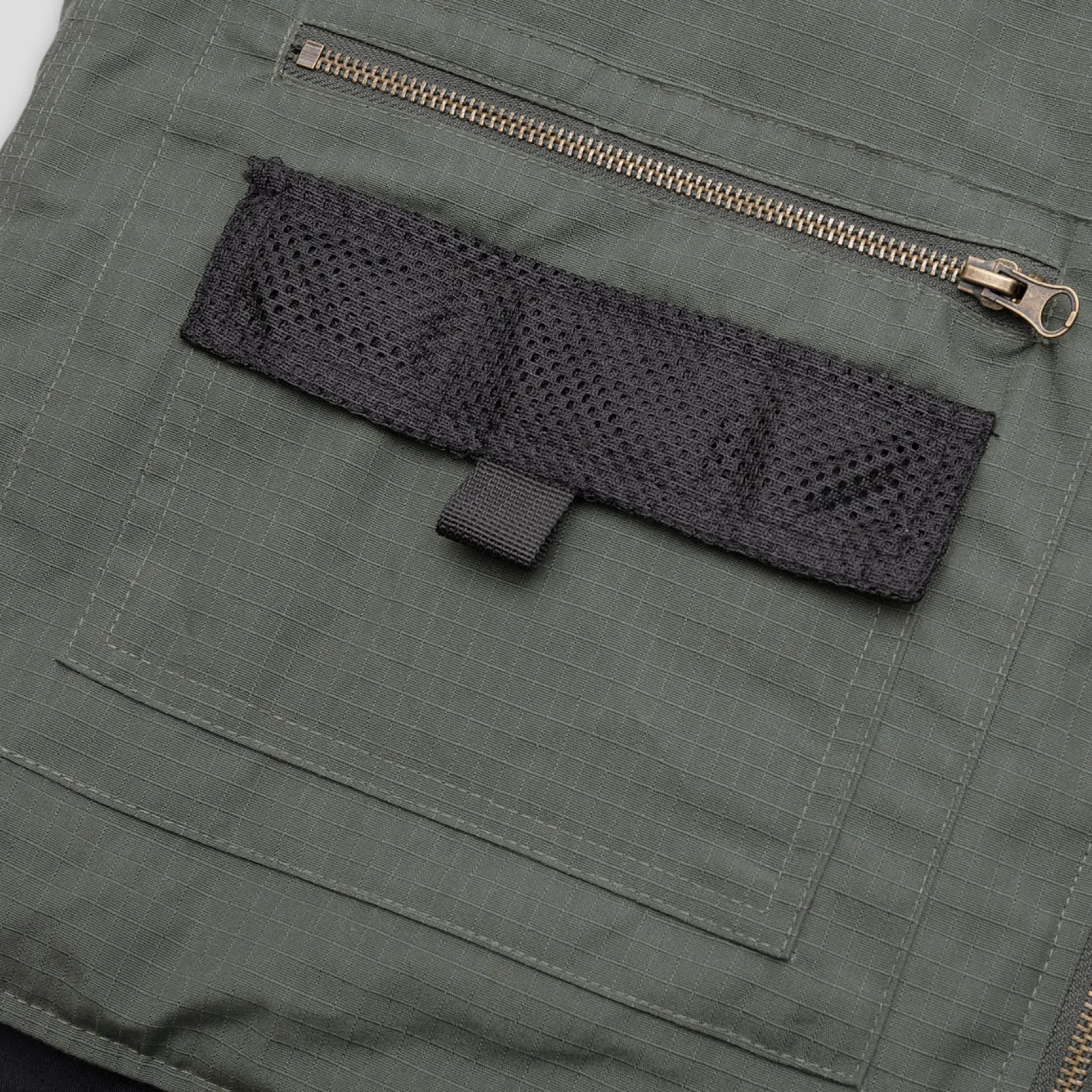 Pass~Port Frog Lure Ripstop Fishing Vest - Moss