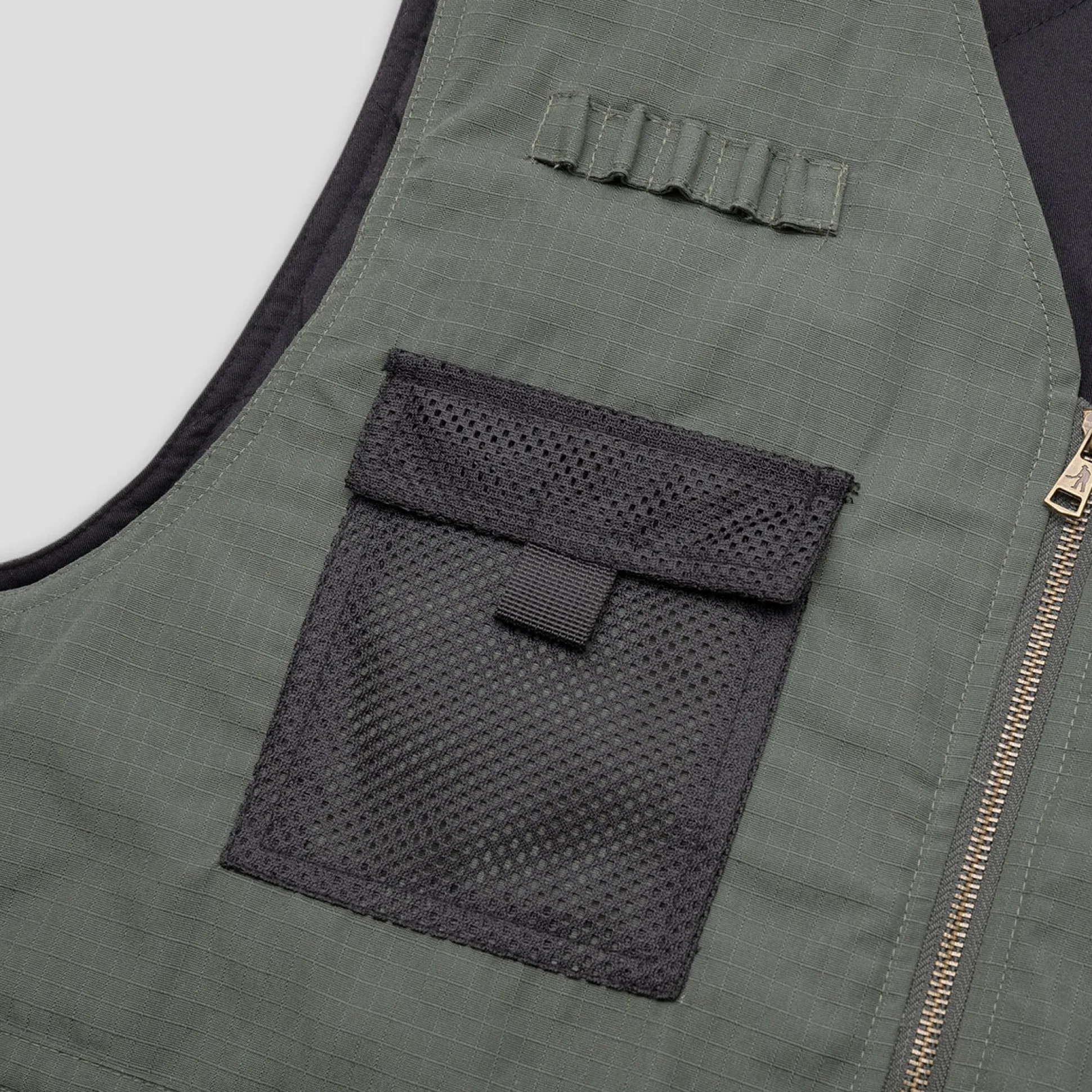 Pass~Port Frog Lure Ripstop Fishing Vest - Moss