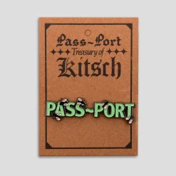 Pass~Port Wot Flies Pin
