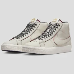 Nike SB & Welcome Madrid Zoom Blazer Mid - Sail / Dark Beetroot