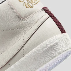 Nike SB & Welcome Madrid Zoom Blazer Mid - Sail / Dark Beetroot