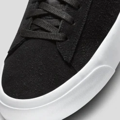 Nike SB Blazer Low Pro GT - Black / White