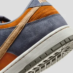 Nike SB Dunk Low Pro - Light Carbon / Sesame