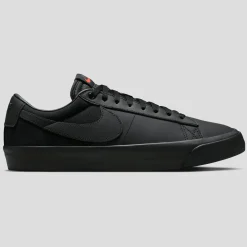 Nike SB Zoom Blazer Low Pro GT ISO - Black / Black